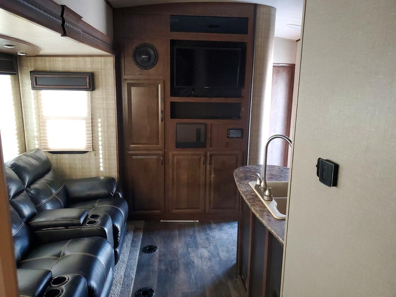 2017 CRUISER Stryker VIN 5RXGB3720H2330221 photo 5