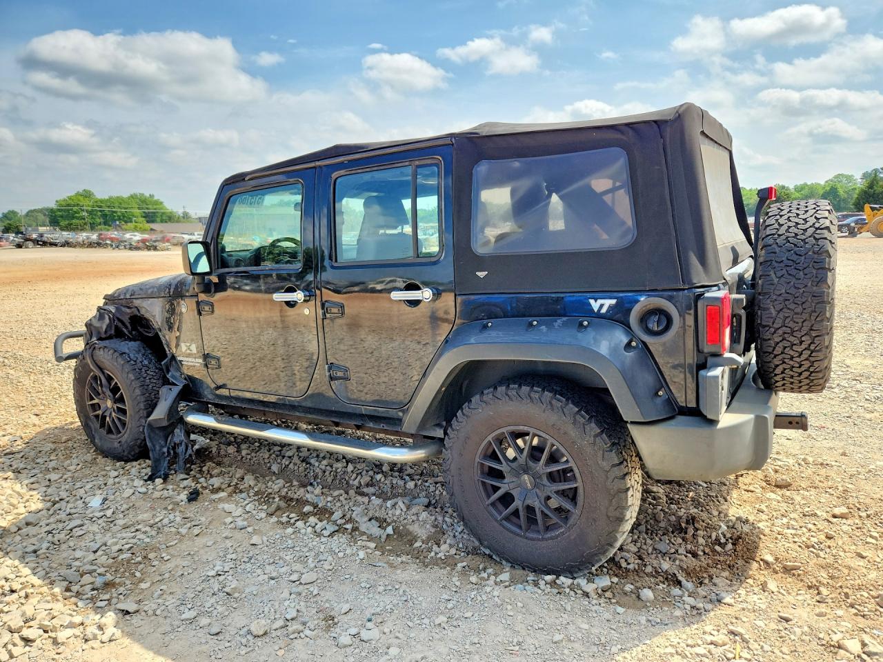2009 Jeep Wrangler / VIN 1J4GA39119L753552 photo 2