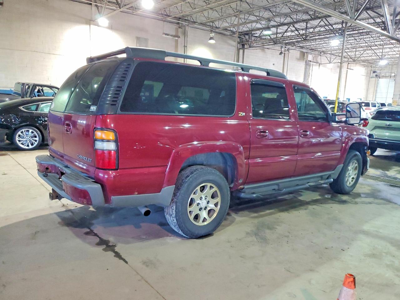 2004 Chevrolet Suburban VIN 3GNFK16Z84G233407 photo 3