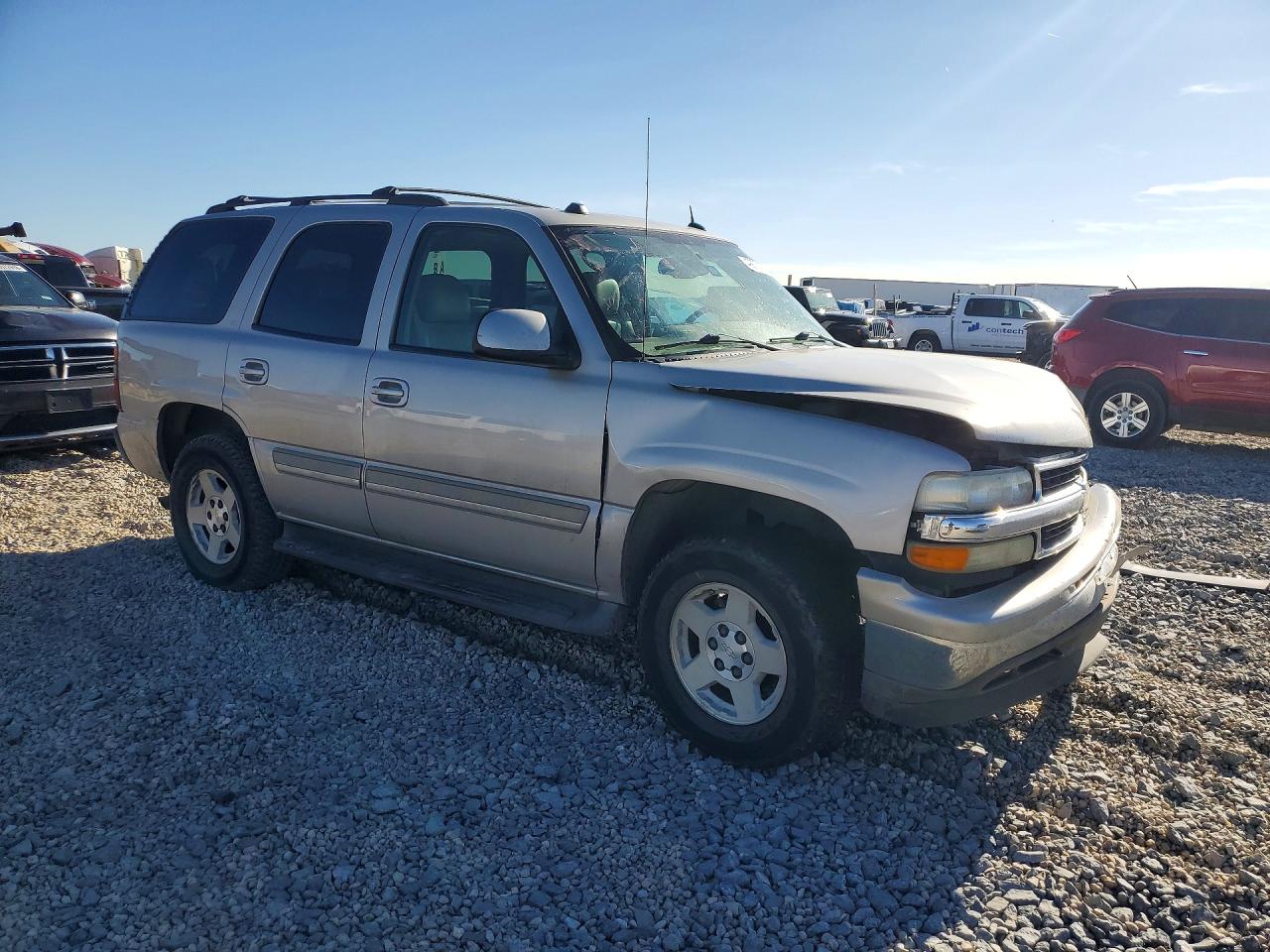 2005 Chevrolet Tahoe VIN 1GNEK13T35R221629 photo 4