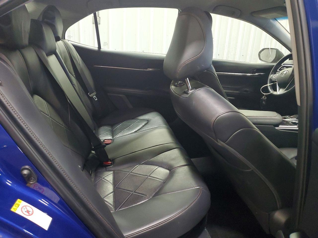 2018 Toyota Camry sola VIN 4T1B21HK6JU501558 photo 10