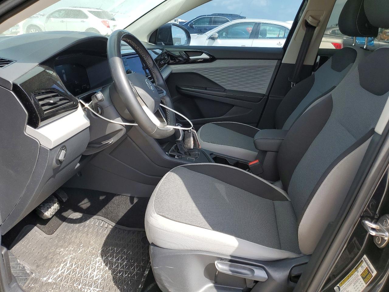 2024 Volkswagen All other VIN 3VV5X7B29RM108203 photo 7