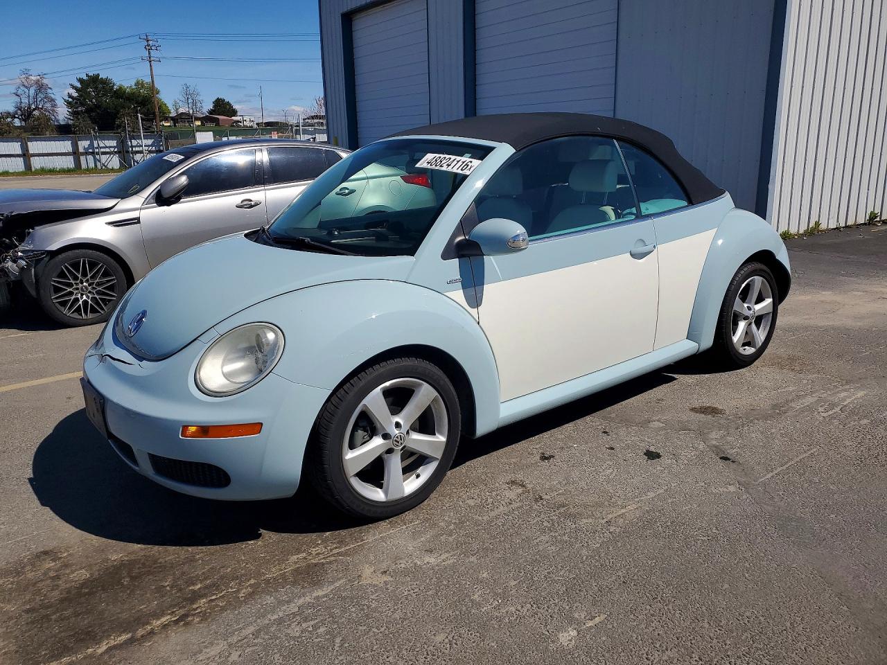 2010 Volkswagen Beetle VIN 3VWRG3AL0AM010908 photo 1