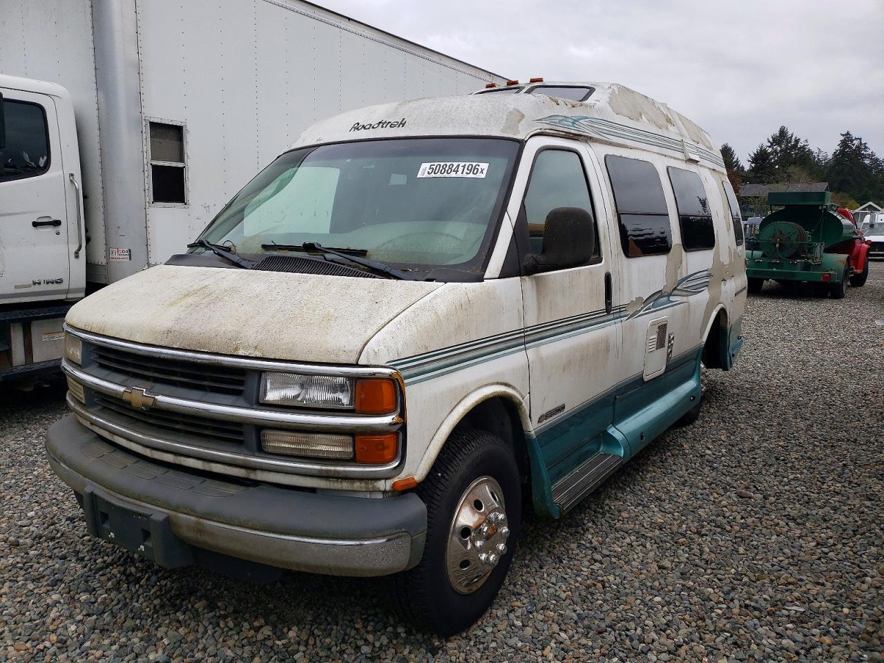 2001 CHEV Express VIN 1GBHG31J7Y1215831 photo 2