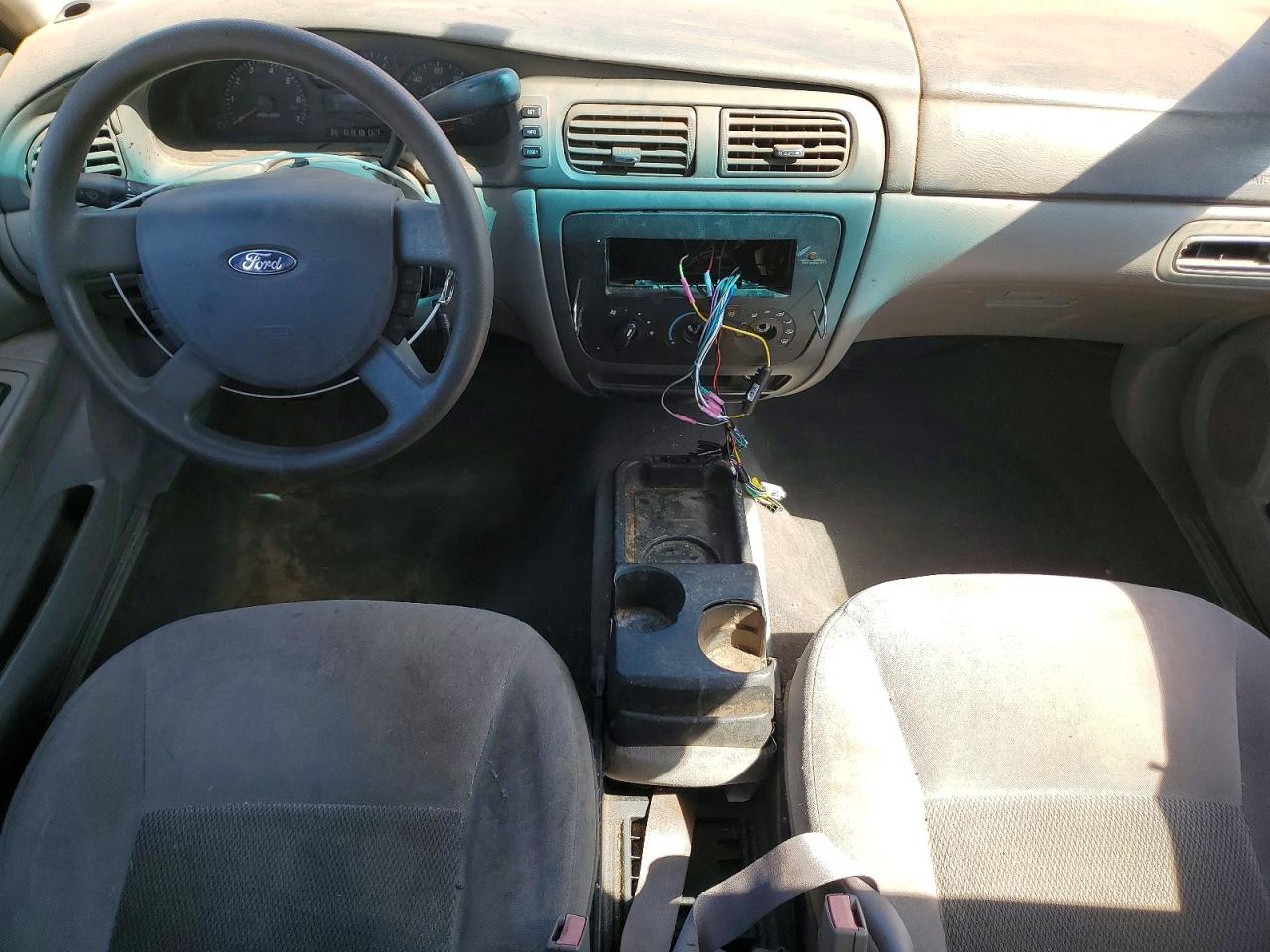 2005 Ford Taurus VIN 1FAFP53215A118484 photo 8