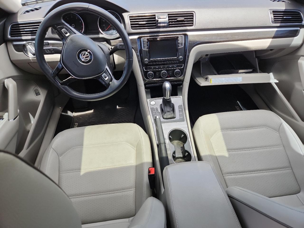 2018 Passat VIN 1VWBA7A35JC030101 photo 8