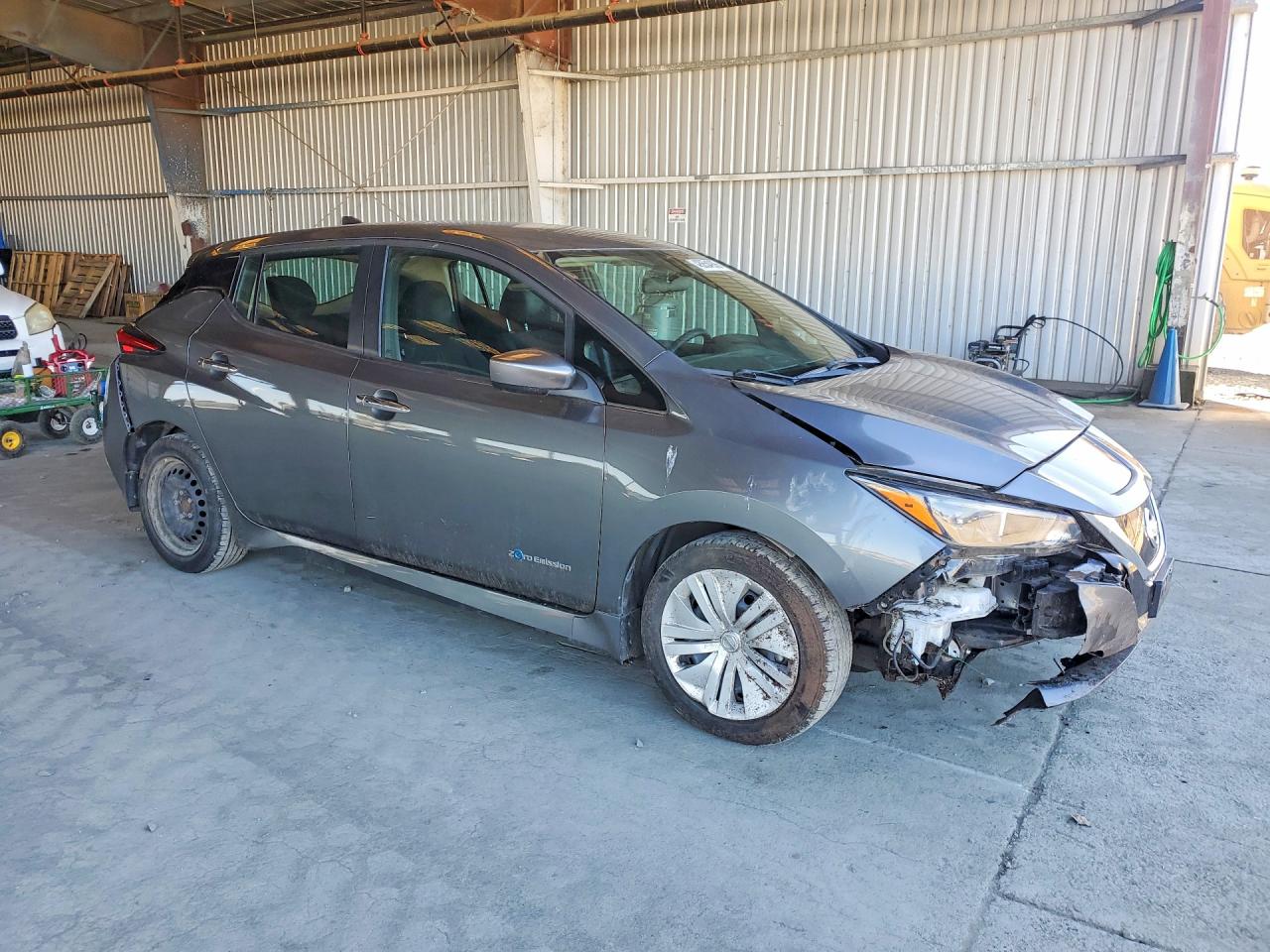 2018 NISSAN Leaf VIN 1N4AZ1CP1JC303853 photo 4