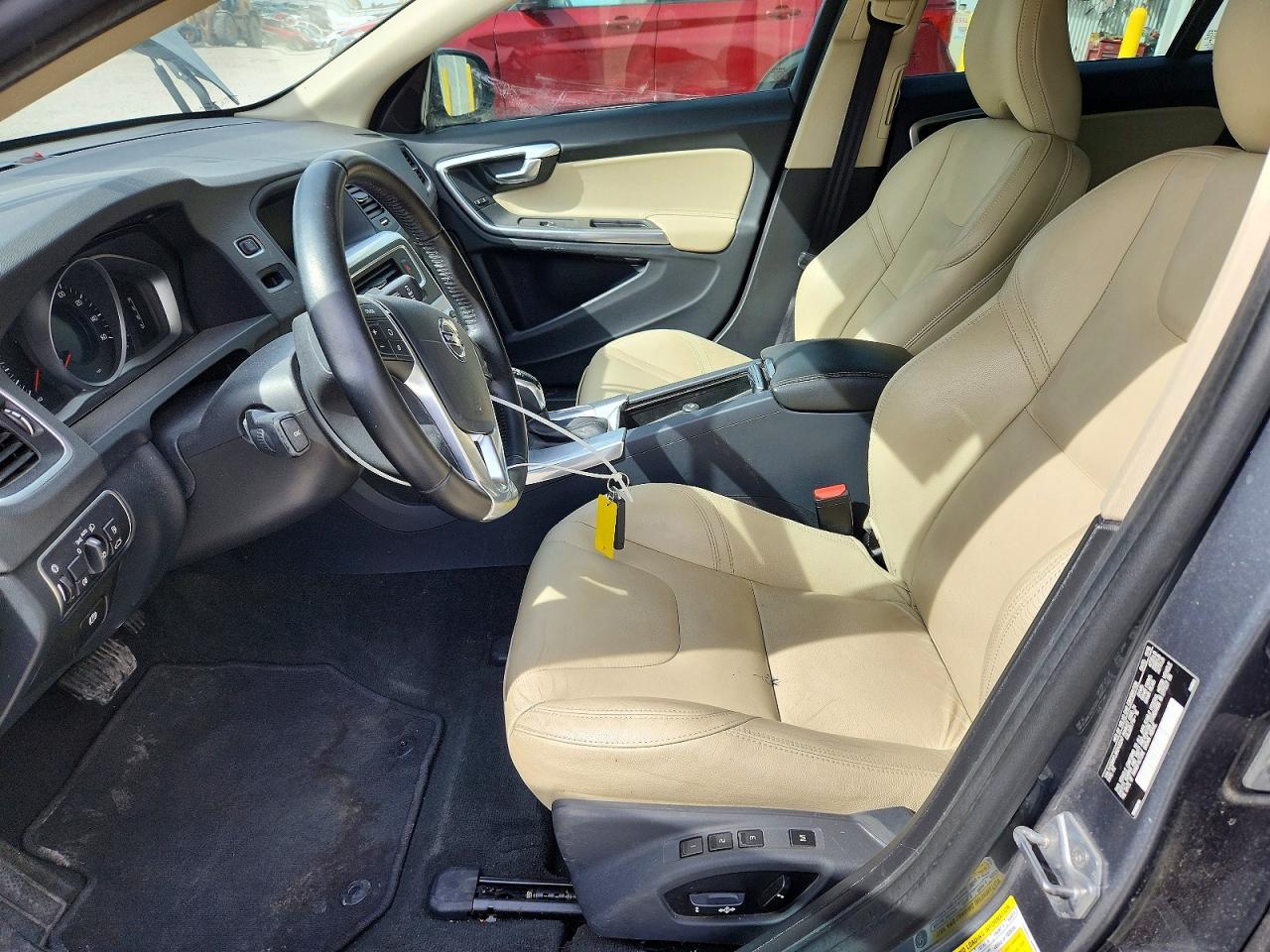 2017 Volvo S60 VIN YV126MFL8H2432247 photo 7
