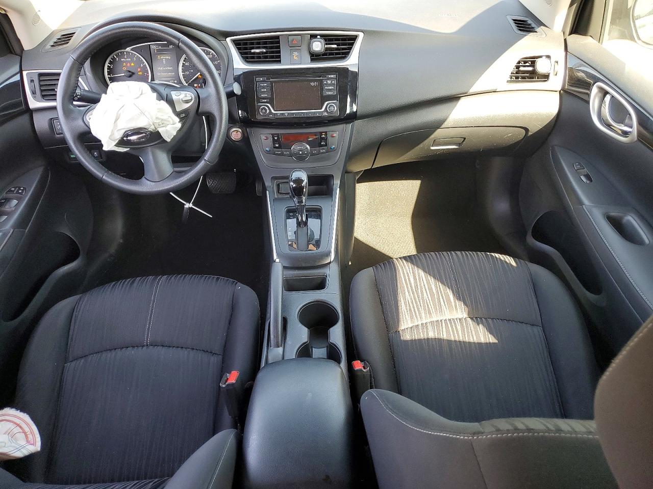 2018 Nissan Sentra VIN 3N1AB7APXJY345680 photo 8