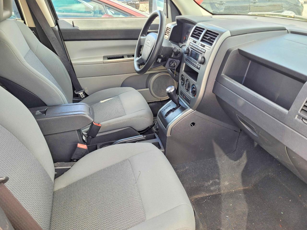 2007 JEEP Patriot VIN 1J8FF28W97D392209 photo 5