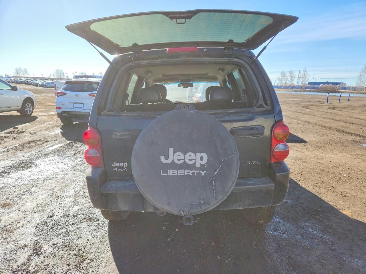 2003 JEEP Liberty VIN 1J4GL58K43W670851 photo 6