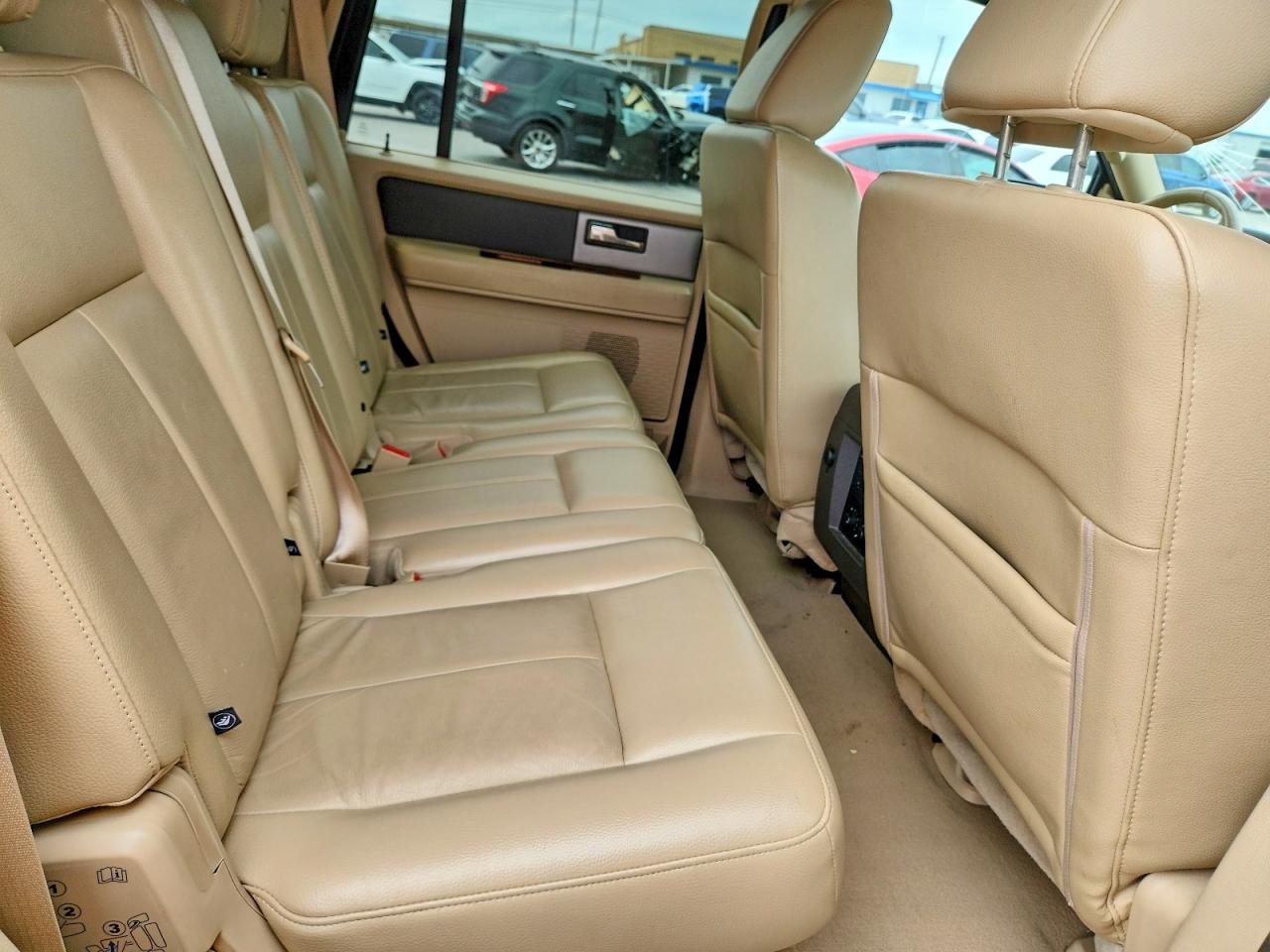 2010 Ford Expedition VIN 1FMJU1J57AEA99215 photo 11