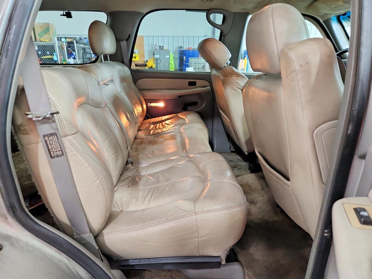 2001 Chevrolet Tahoe VIN 1GNEK13T21J142543 photo 10