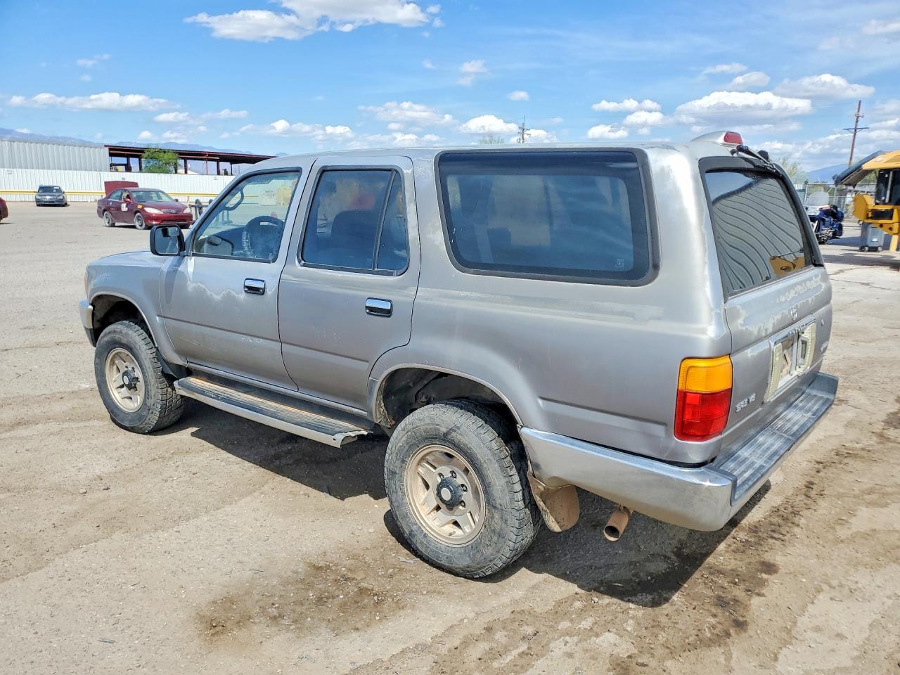 1995 Toyota 4runner VIN JT3VN29V1S0042427 photo 2