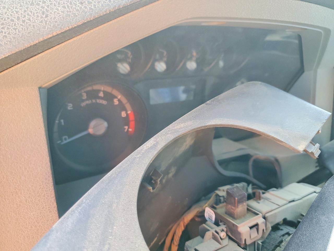 2011 Ford F350 VIN 1FDBF3E69BEB77203 photo 9