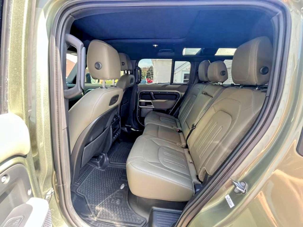 2021 Land Defender VIN SALEJ7RXXM2052024 photo 5
