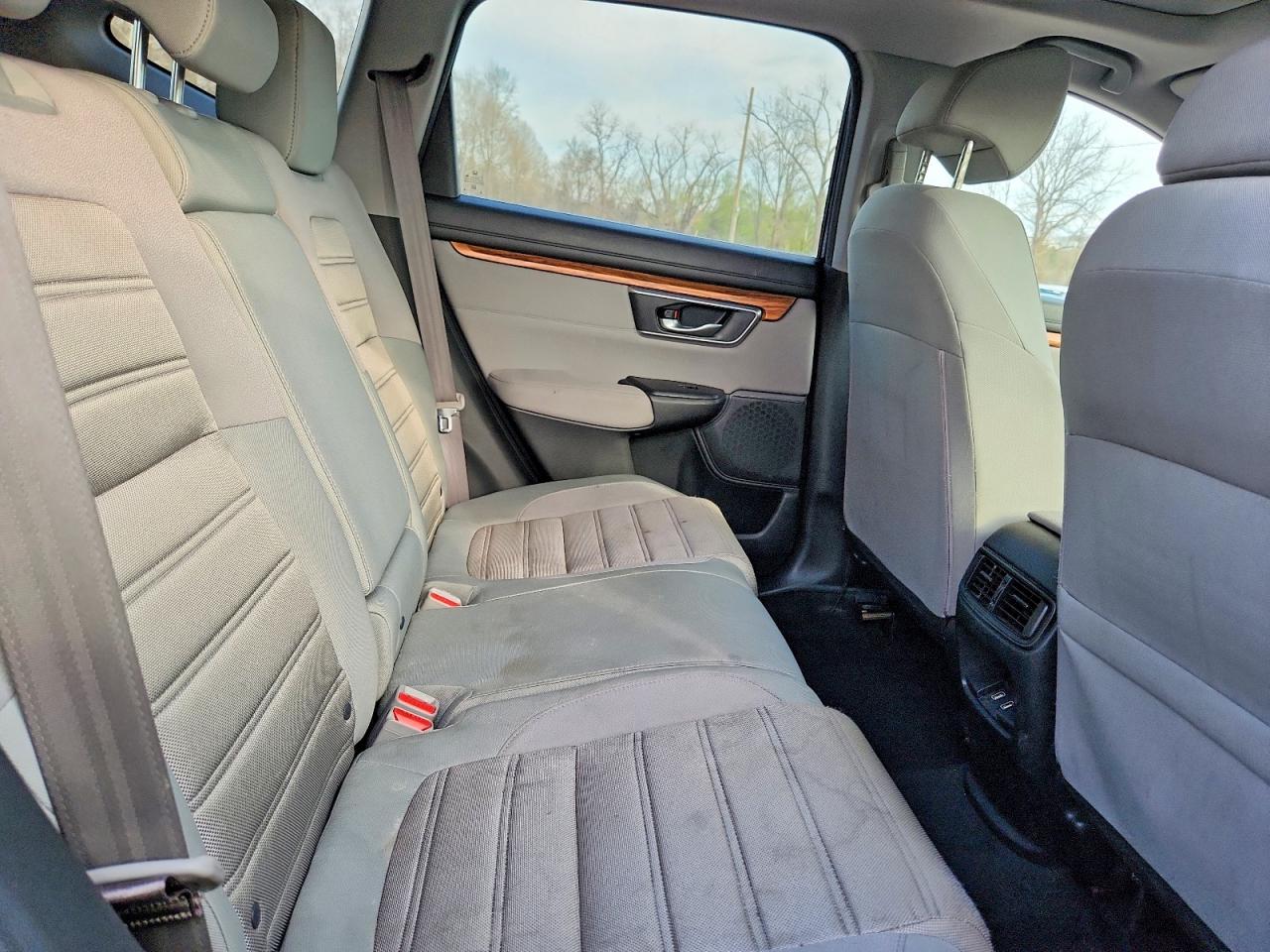 2017 Honda Crv VIN 2HKRW2H53HH668407 photo 11