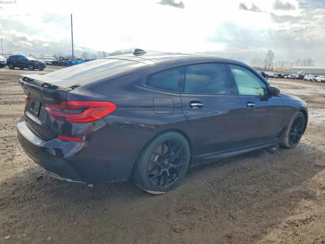 2018 BMW 6 series VIN WBAJV6C55JBJ99274 photo 3