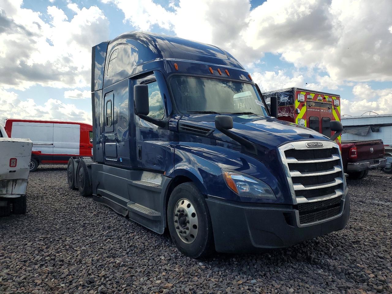 2021 FREIGHTLINER All other VIN 1FUJHHDR2MLMA3880 photo 1