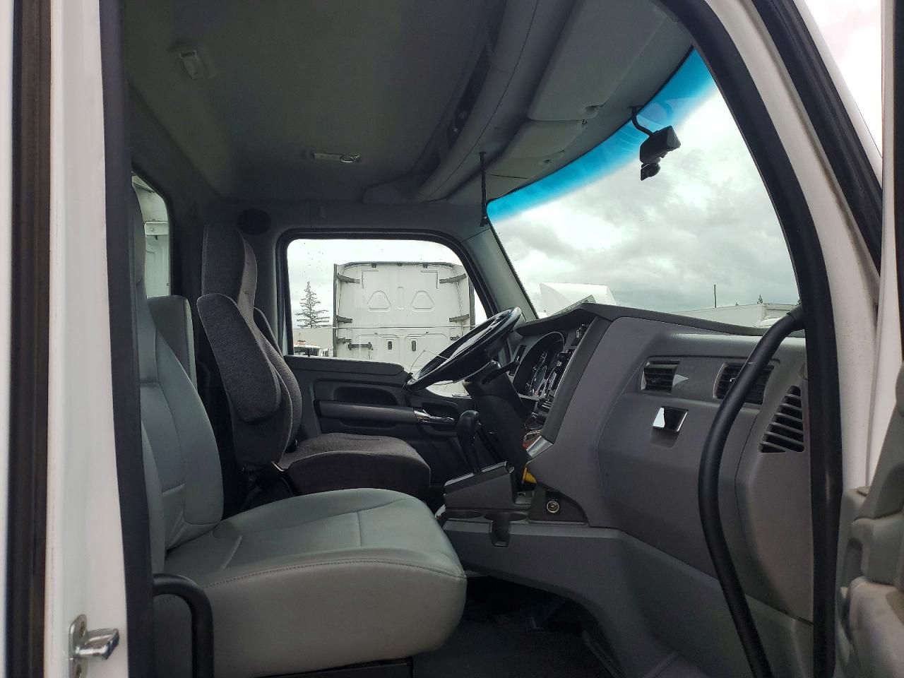 2016 KENWORTH All other VIN 1XKYA48X9GJ496644 photo 5