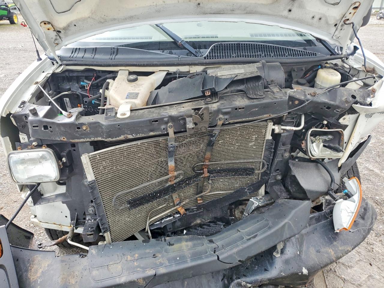 2016 CHEV Express VIN 1GCWGAFF2G1333330 photo 12