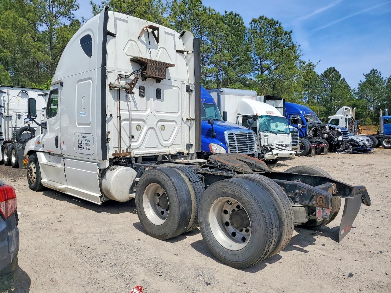 2013 FREIGHTLINER All other VIN 1FUJGLDR1DLBU4585 photo 3