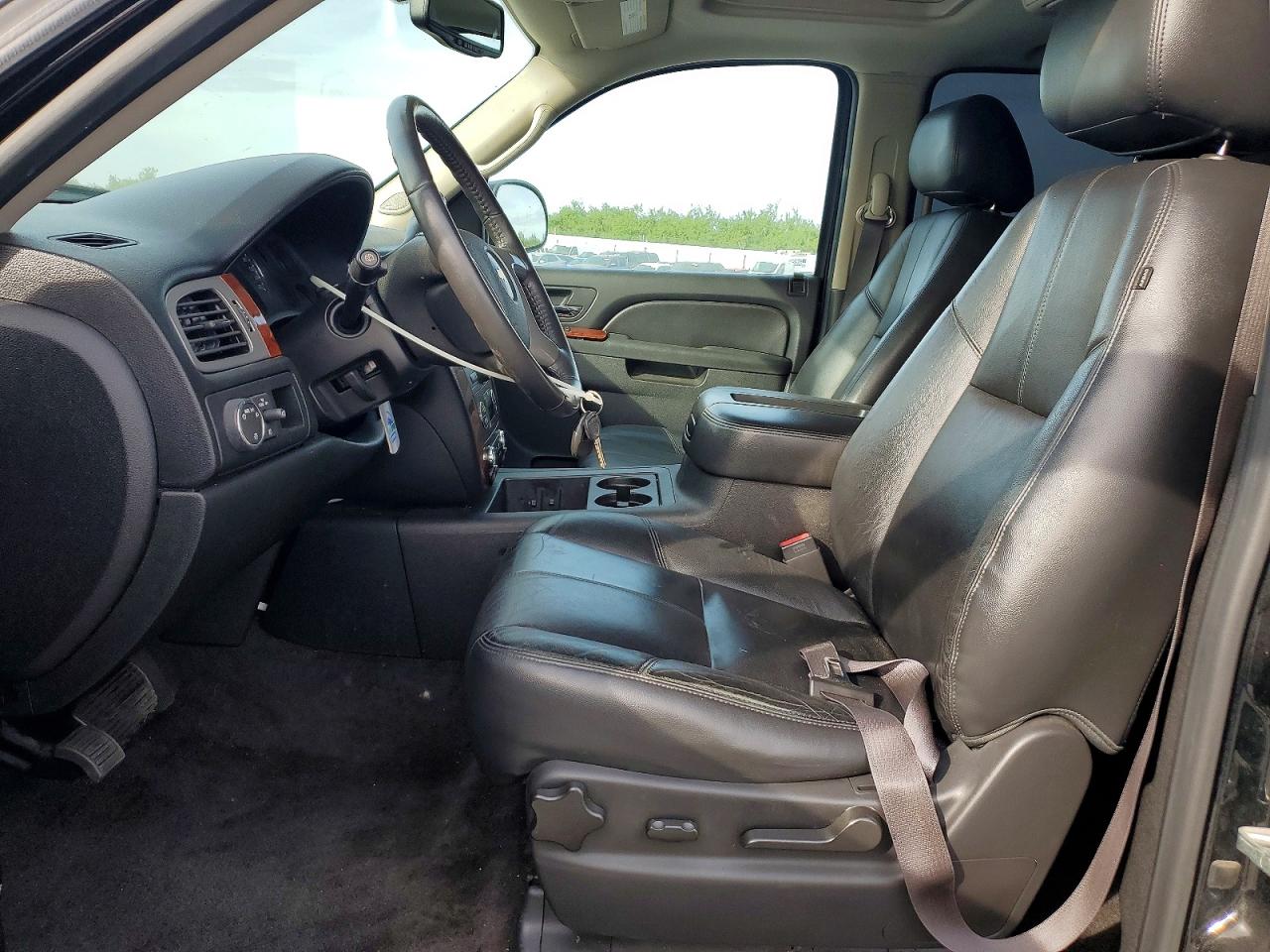 2014 Chevrolet Tahoe VIN 1GNSCBE02ER248149 photo 7