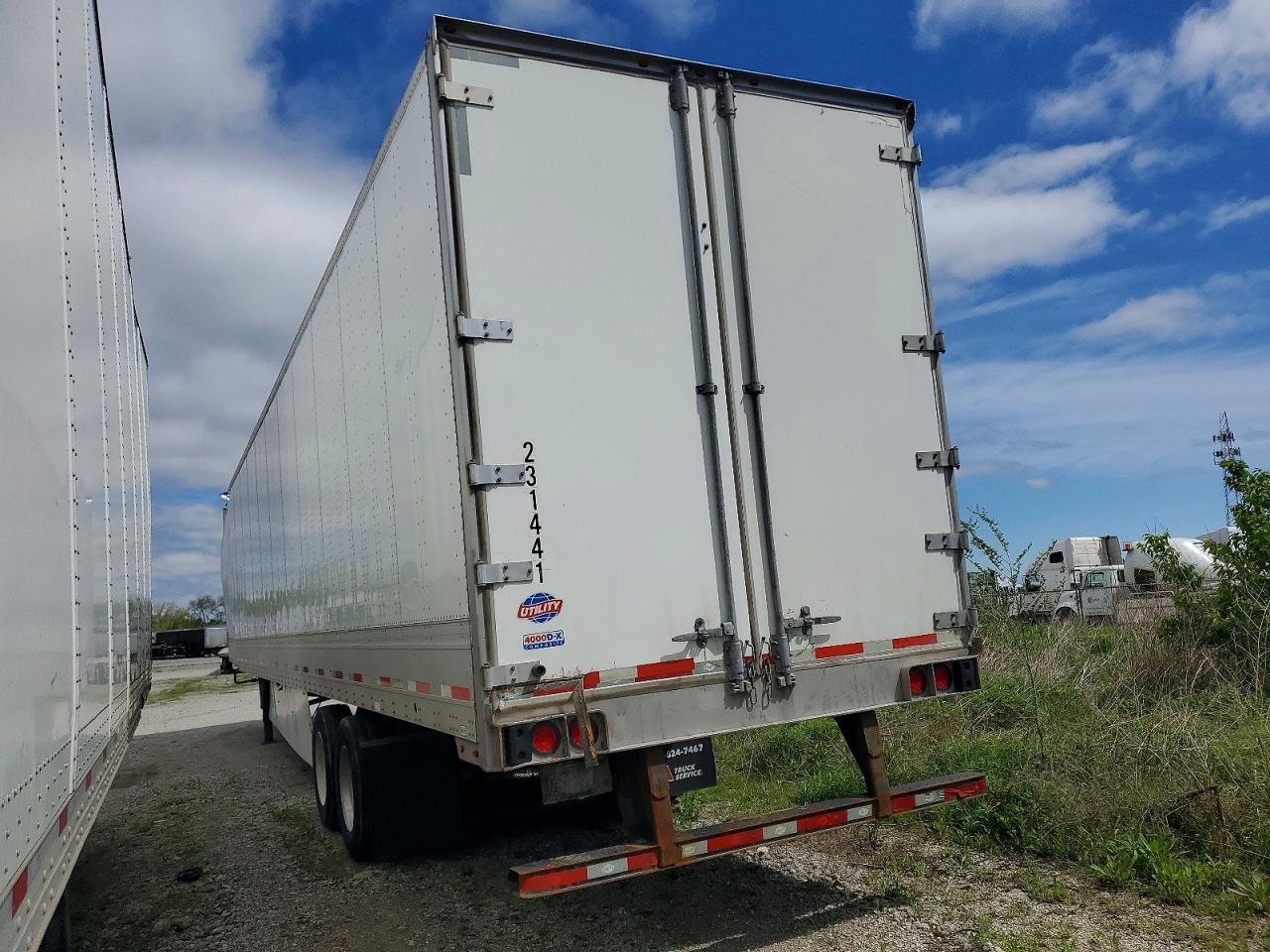 2023 UTILITY Trailbox VIN 1UYVS2531P3821441 photo 3
