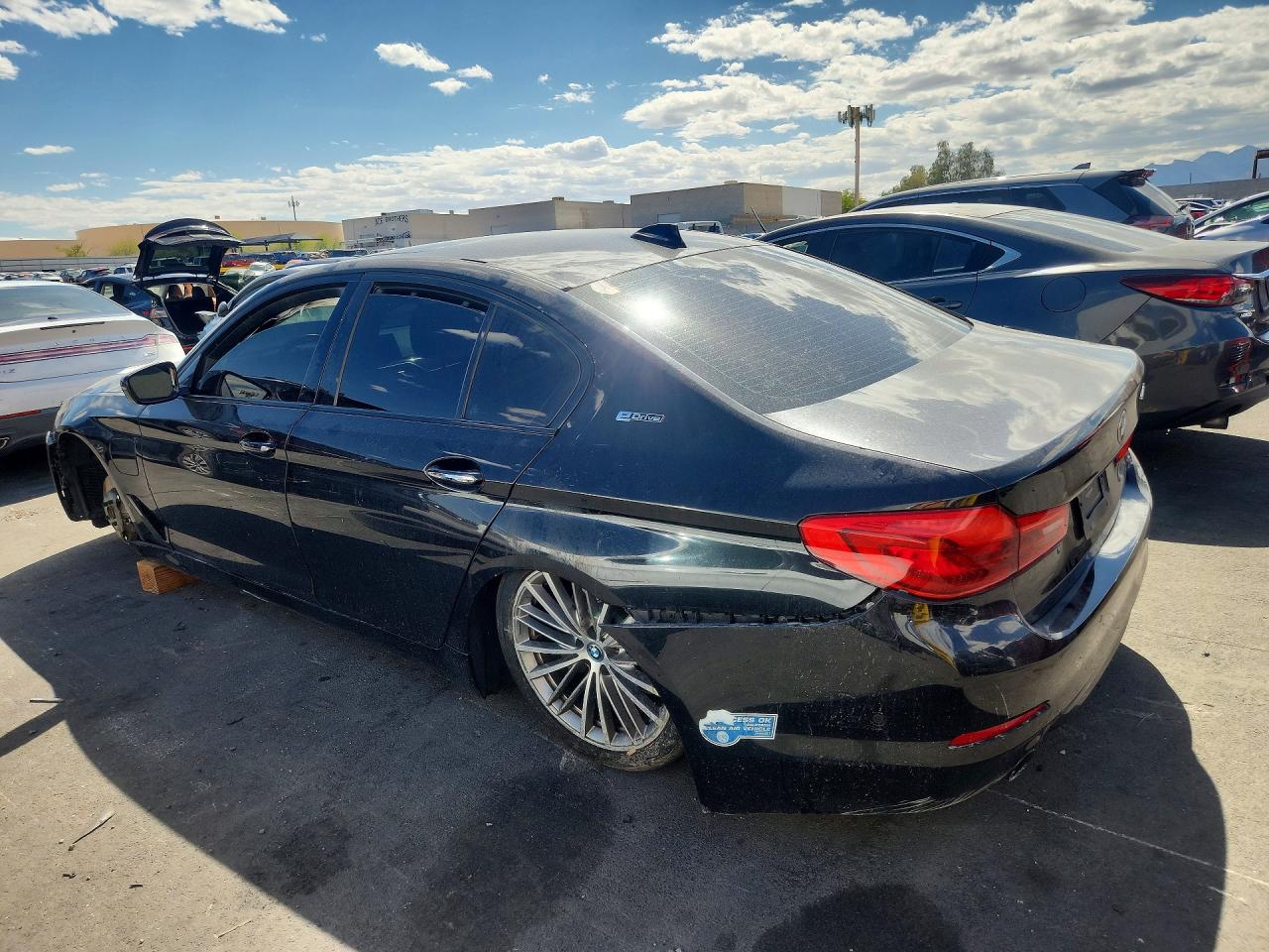 2018 BMW 5 series VIN WBAJA9C53JB033221 photo 2