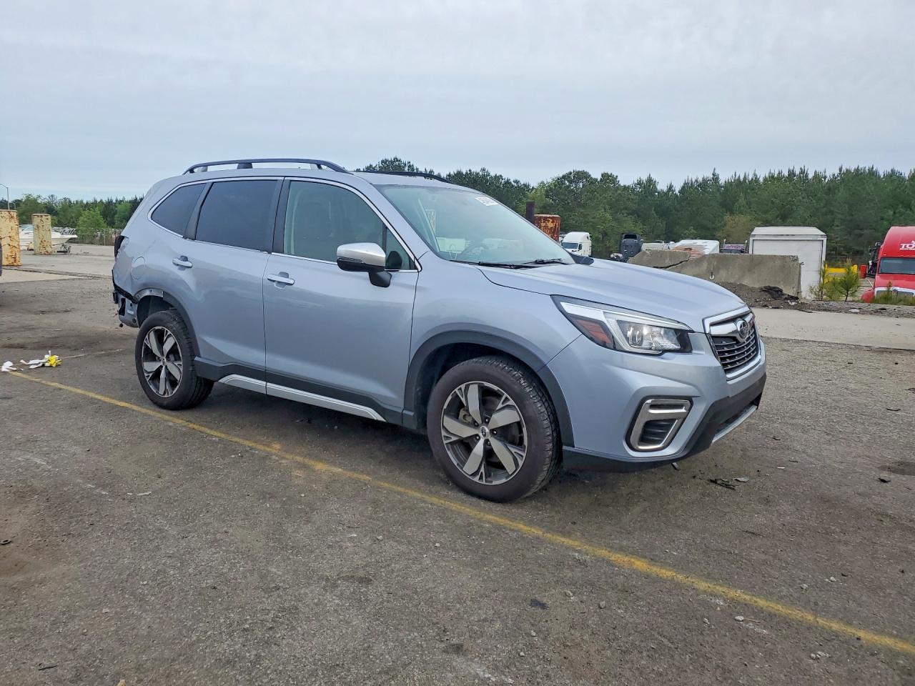 2020 Subaru Forester VIN JF2SKAXC8LH484158 photo 4