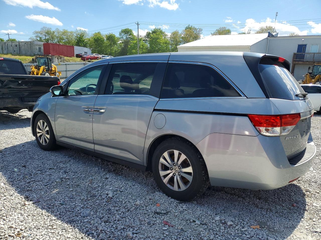 2016 Honda Odyssey VIN 5FNRL5H34GB088086 photo 2