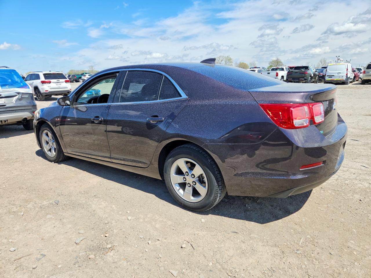 2015 Chevrolet Malibu VIN 1G11C5SL2FF250578 photo 2