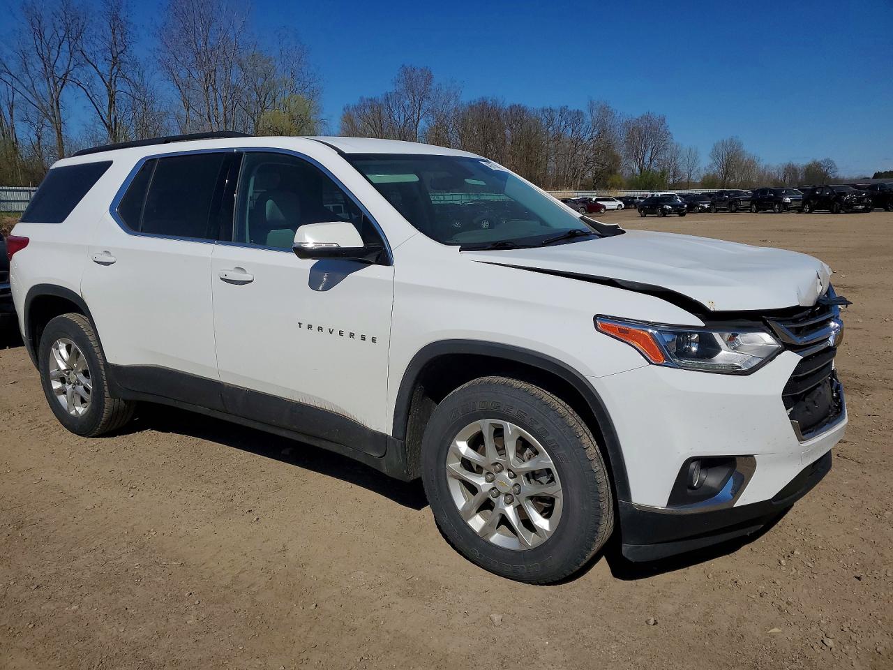 2020 Chevrolet Traverse VIN 1GNERGKW9LJ158428 photo 4