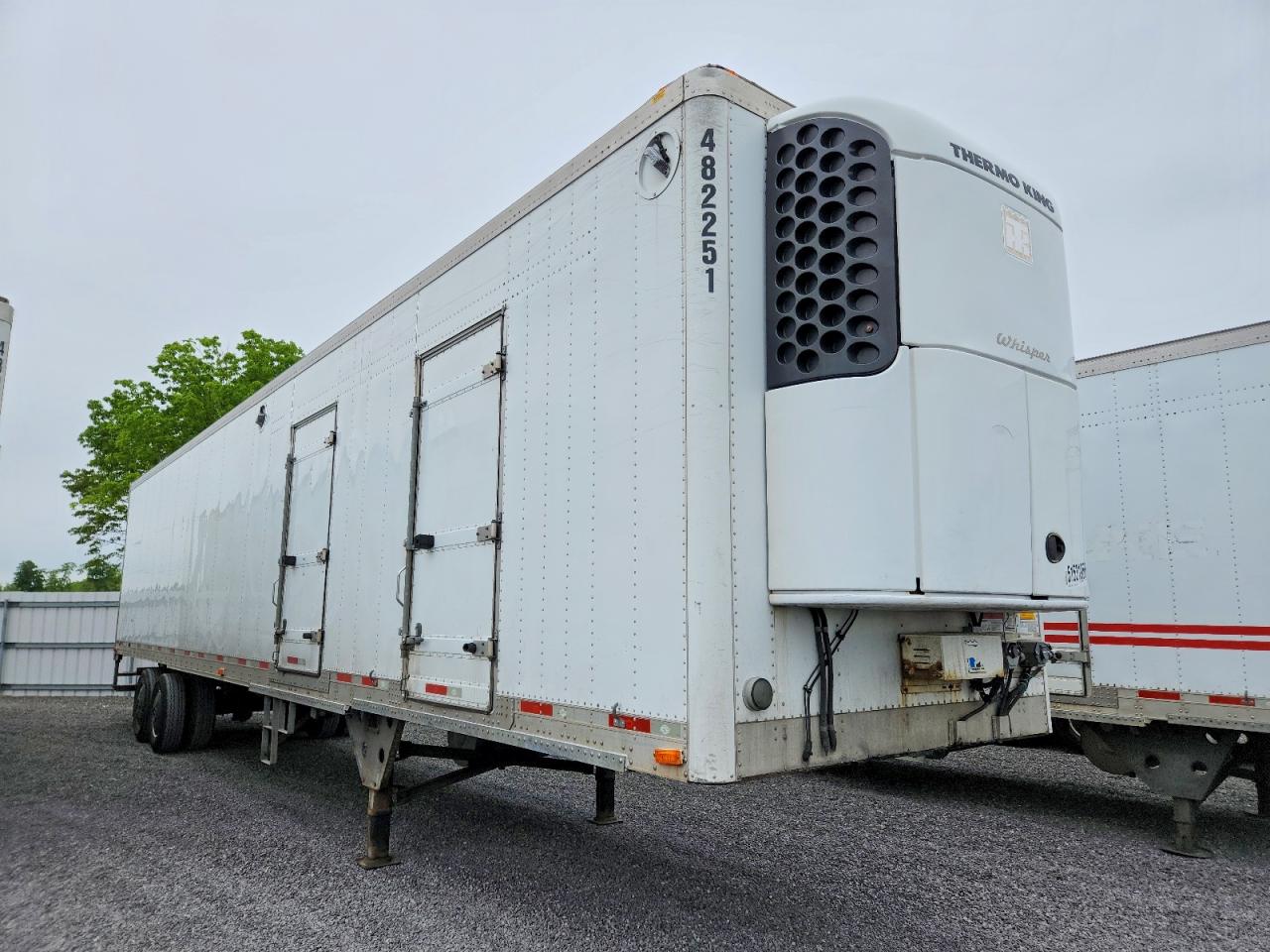 2015 UTILITY All models VIN 1UYVS2481FM408344 photo 1