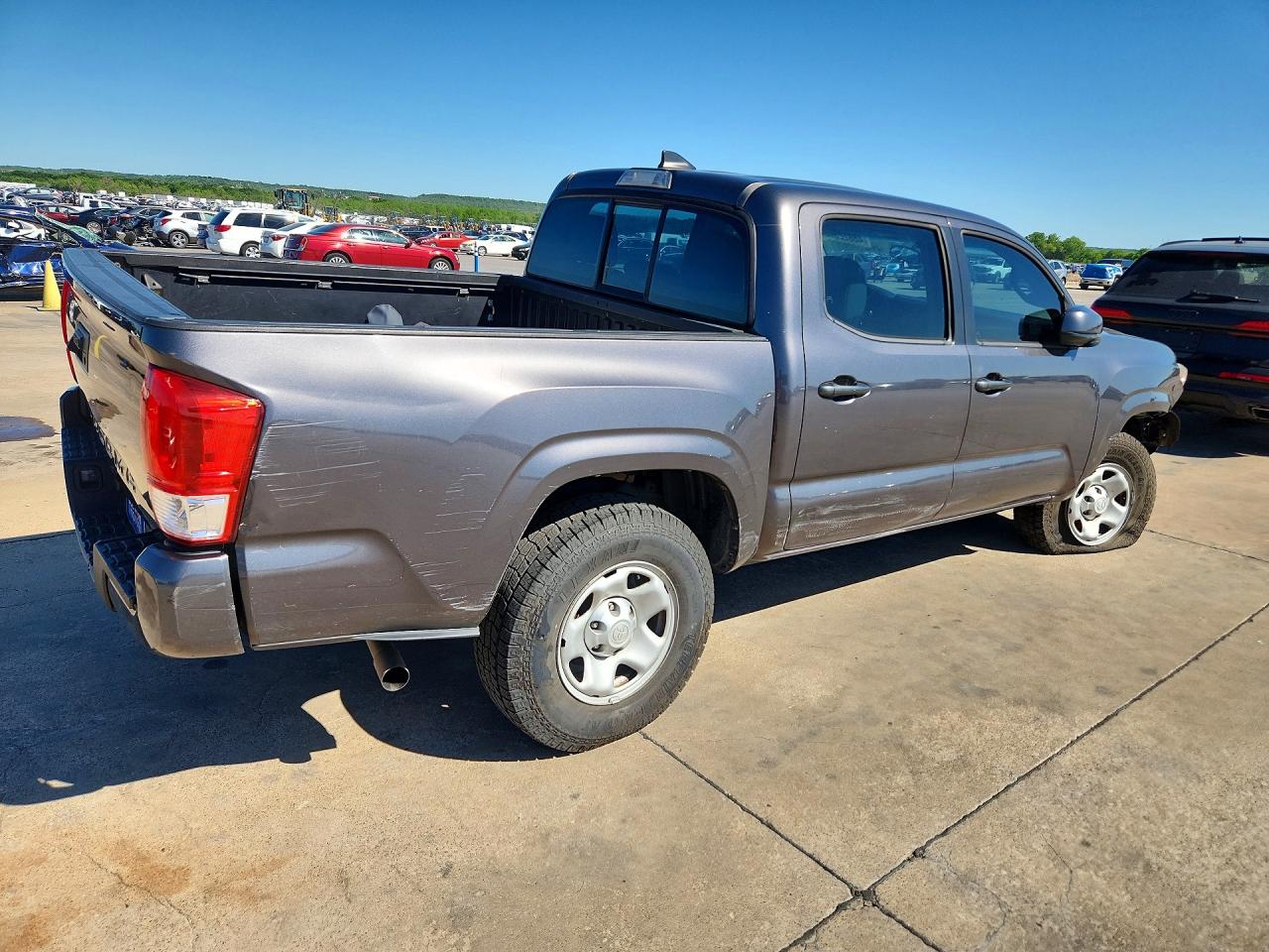 2017 Toyota Tacoma sr VIN 5TFAX5GN8HX095652 photo 3