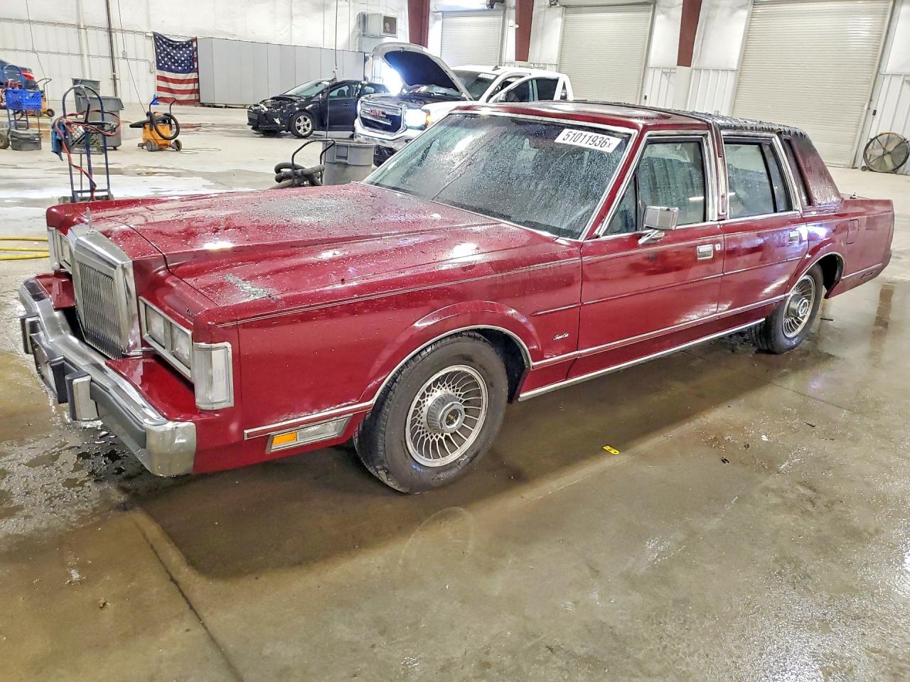 1988 LINCOLN Towncar VIN 1LNBM81F9JY842929 photo 1