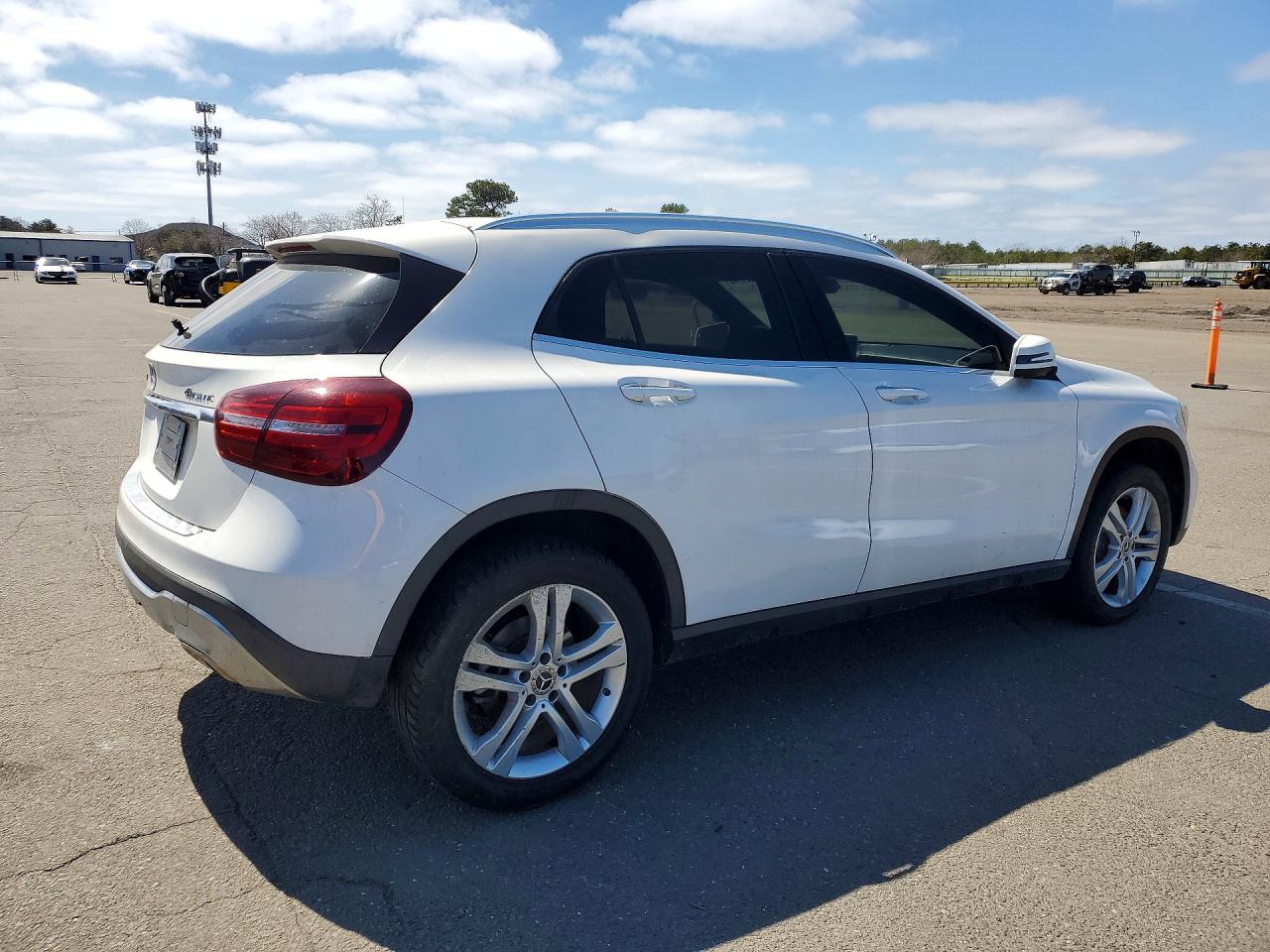 2020 Mercedes-Benz Gla-class VIN WDCTG4GB2LU024590 photo 3