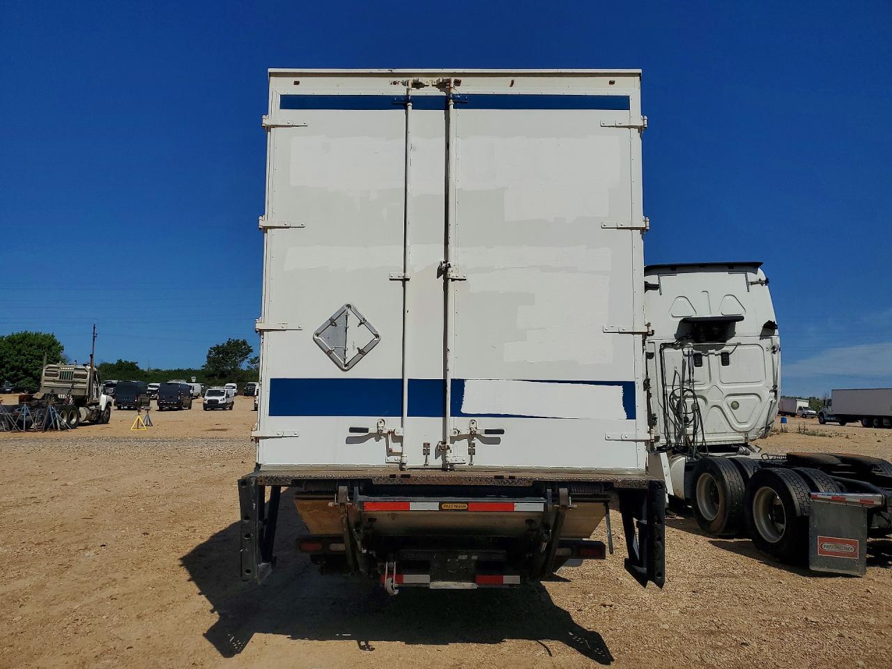 2017 FREIGHTLINER All other VIN 1FVACWDU5HHJB9820 photo 6