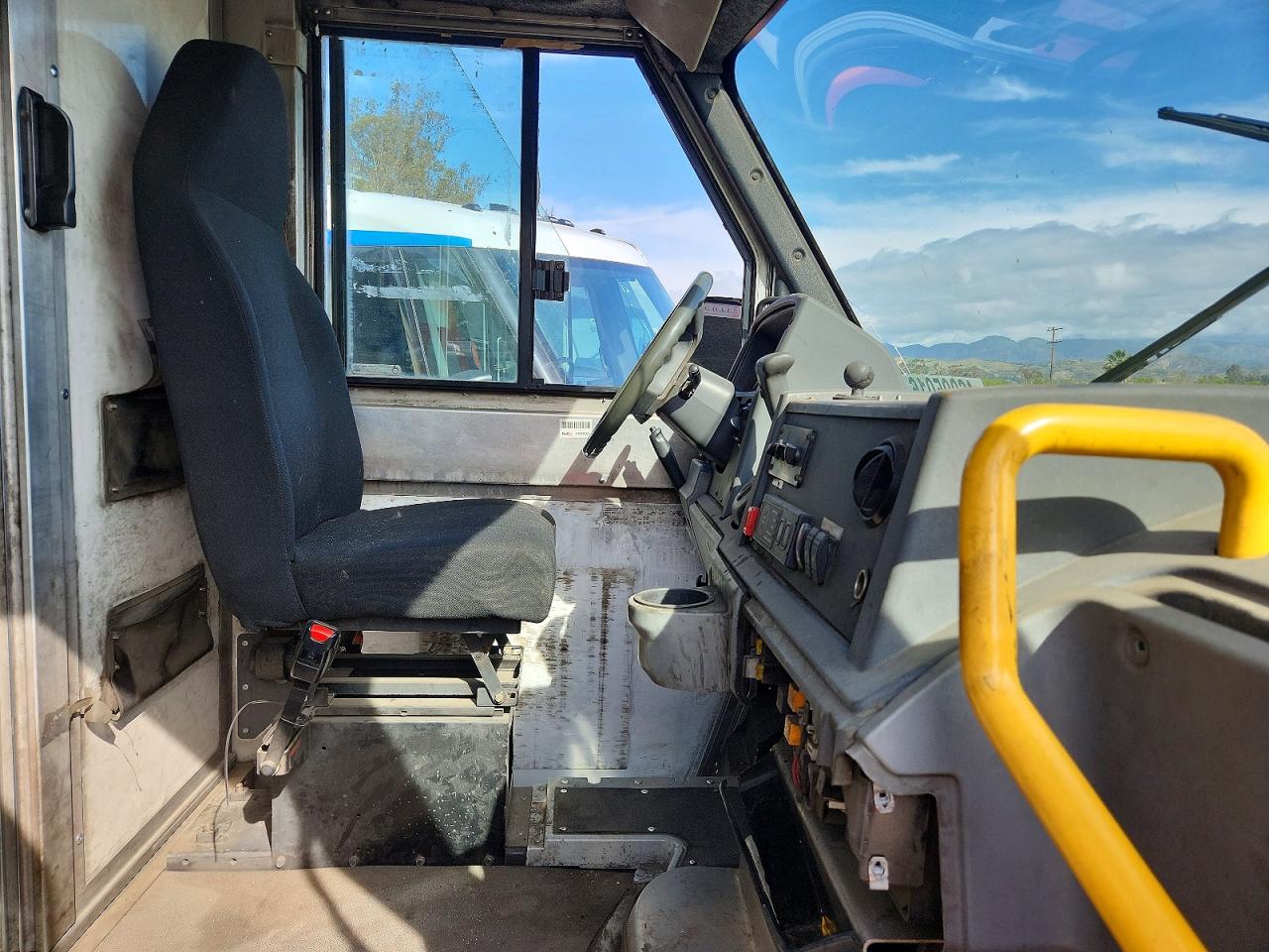 2016 Isuzu Npr VIN JALB4T177G7W00492 photo 7
