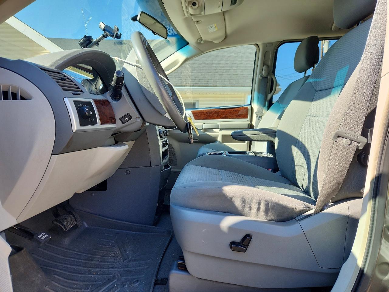 2010 Chrysler Minivan VIN 2A4RR5D17AR344911 photo 7