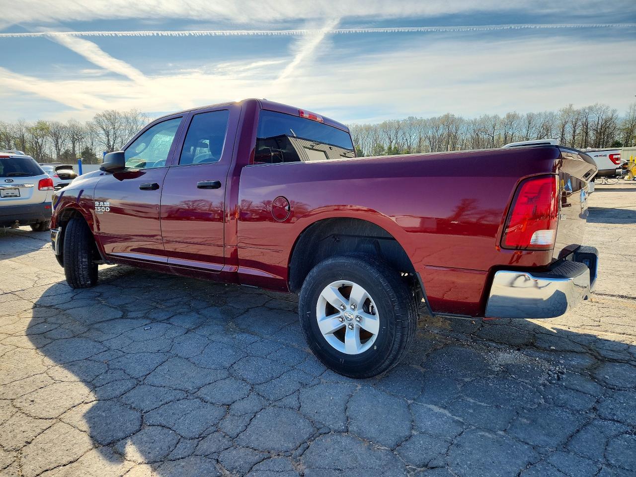 2024 Ram 1500 VIN 1C6RR7GG4RS147519 photo 2