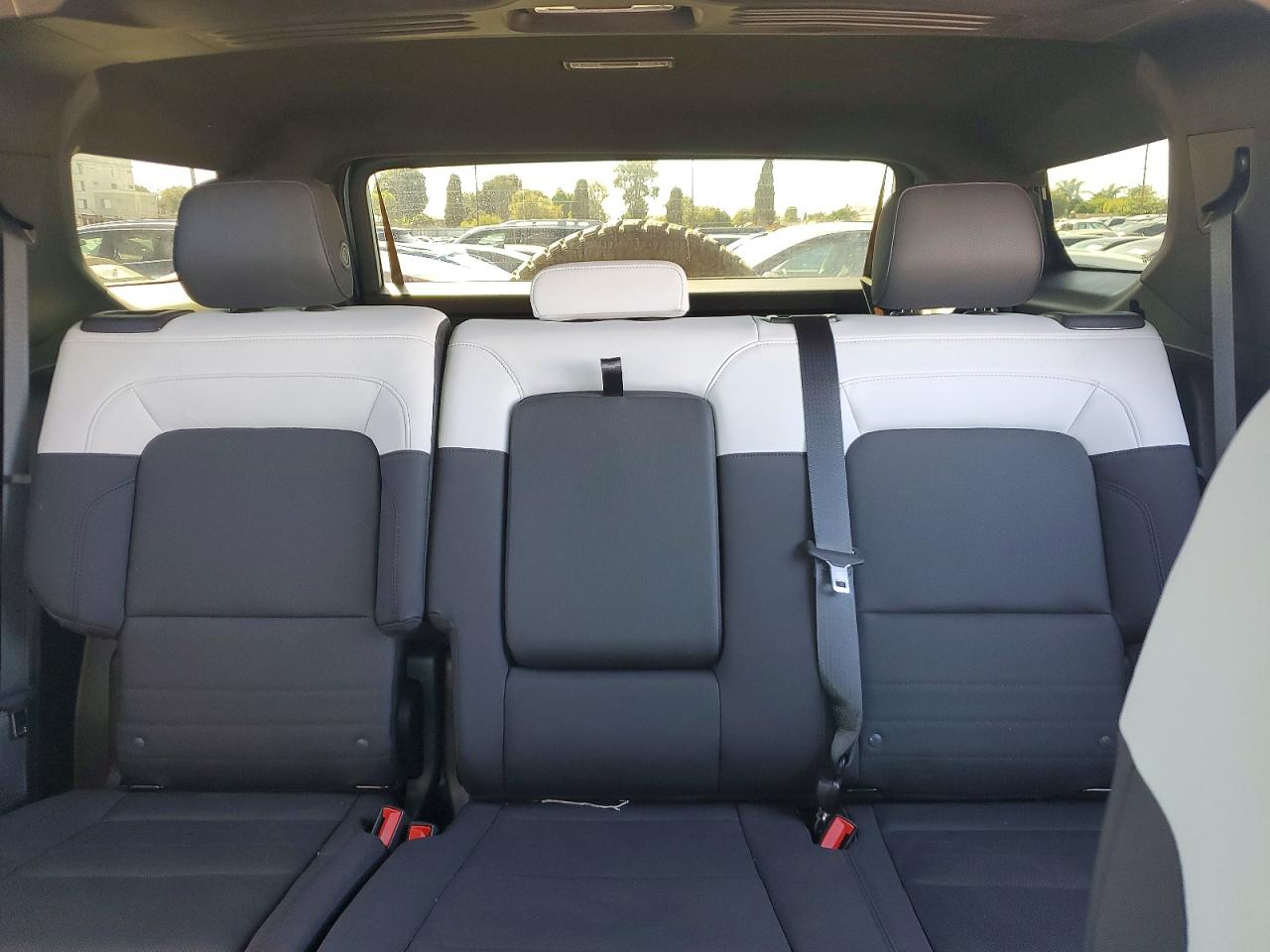 2024 GMC Hummer suv VIN 1GKB0NDE2RU104964 photo 10