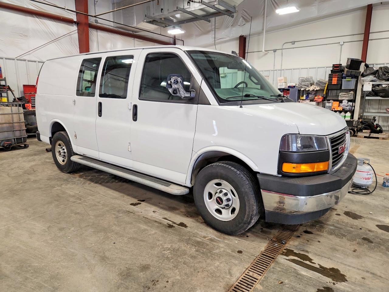 2020 GMC Savana VIN 1GTW7AFG1L1173184 photo 4
