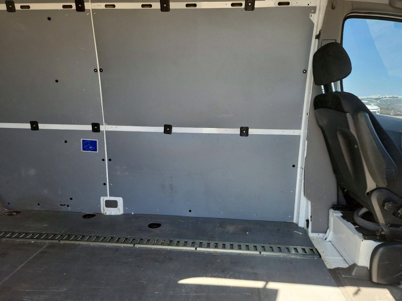 2018 Mercedes-Benz Sprinter VIN WD3PE8CD2JP609493 photo 10