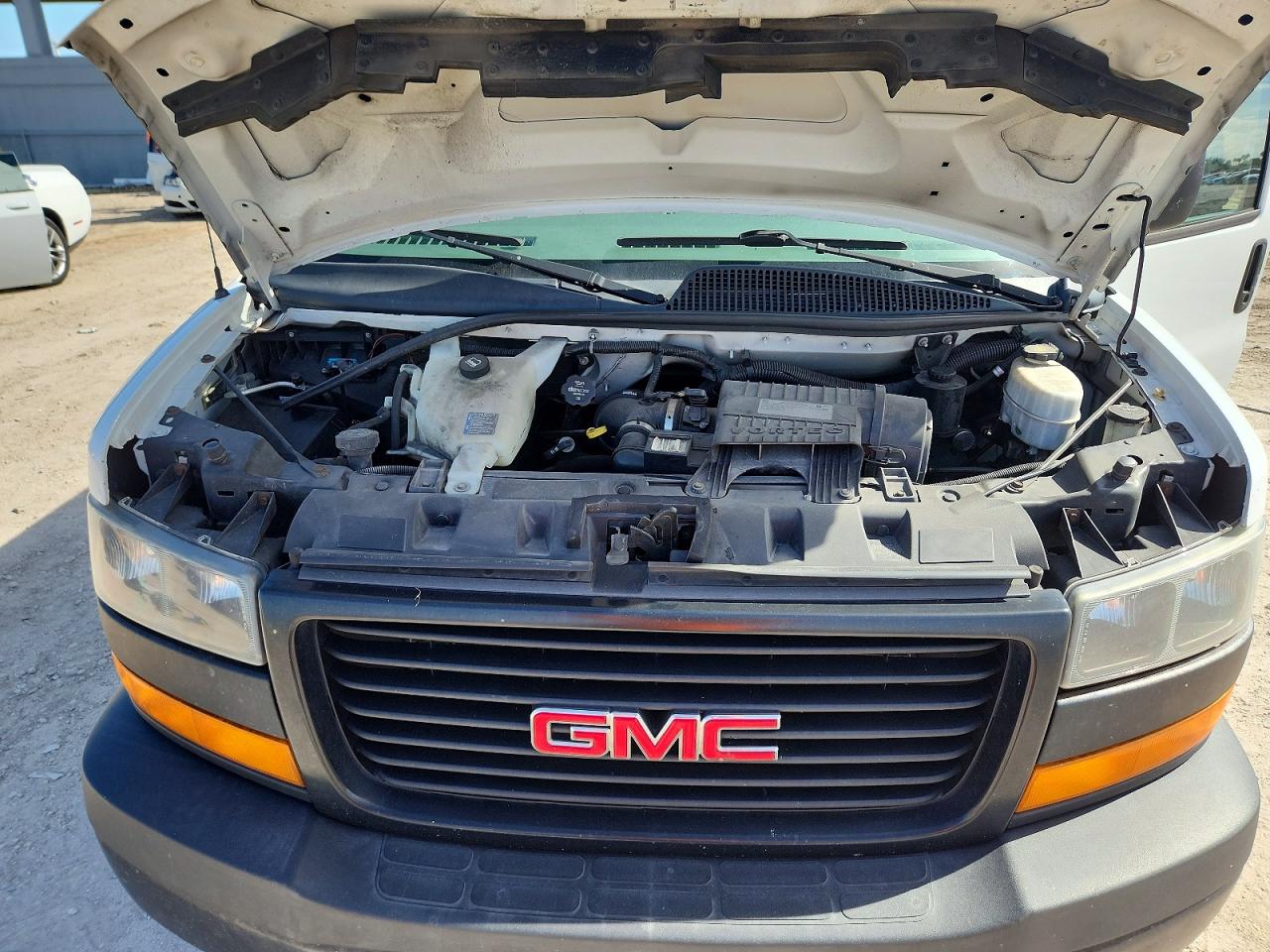 2019 GMC Savana VIN 1GTW7AFG7K1191042 photo 12