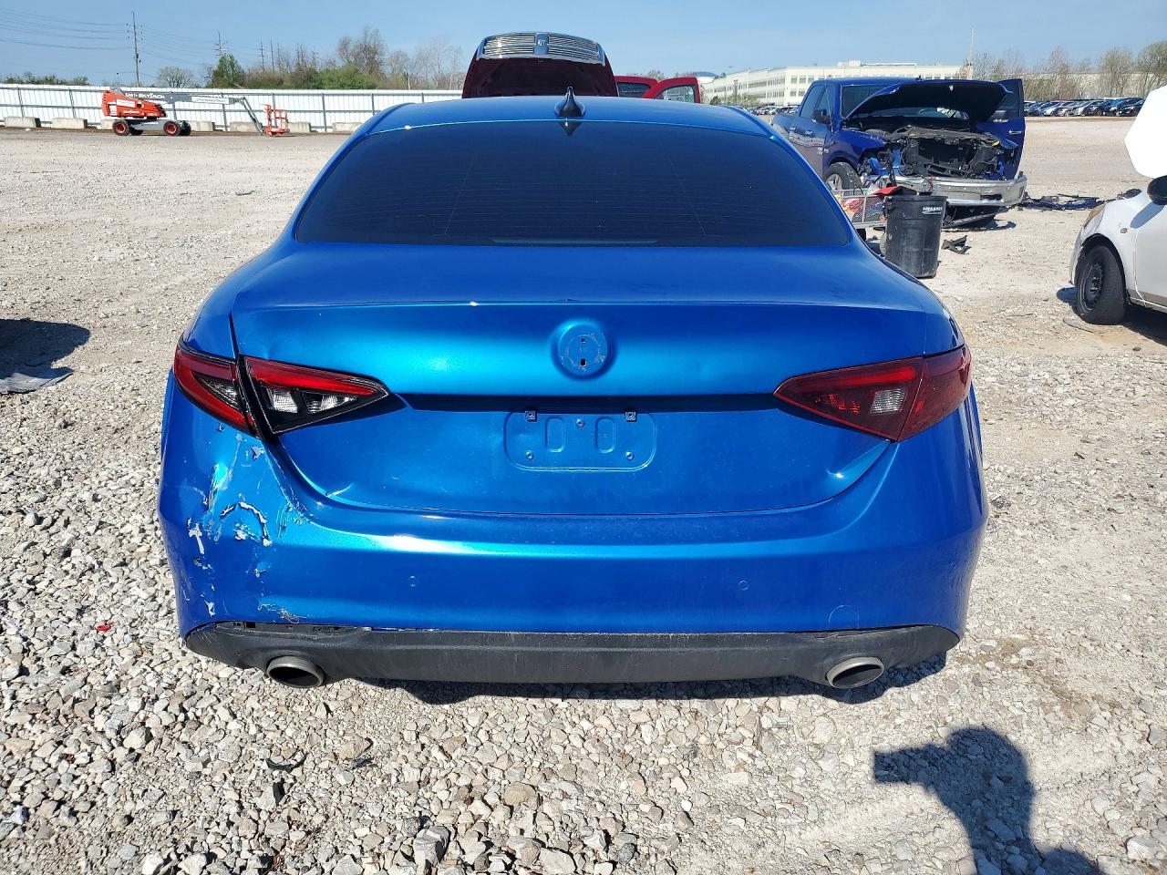 2021 Alfa Giulia VIN ZARFANAN6M7641610 photo 6