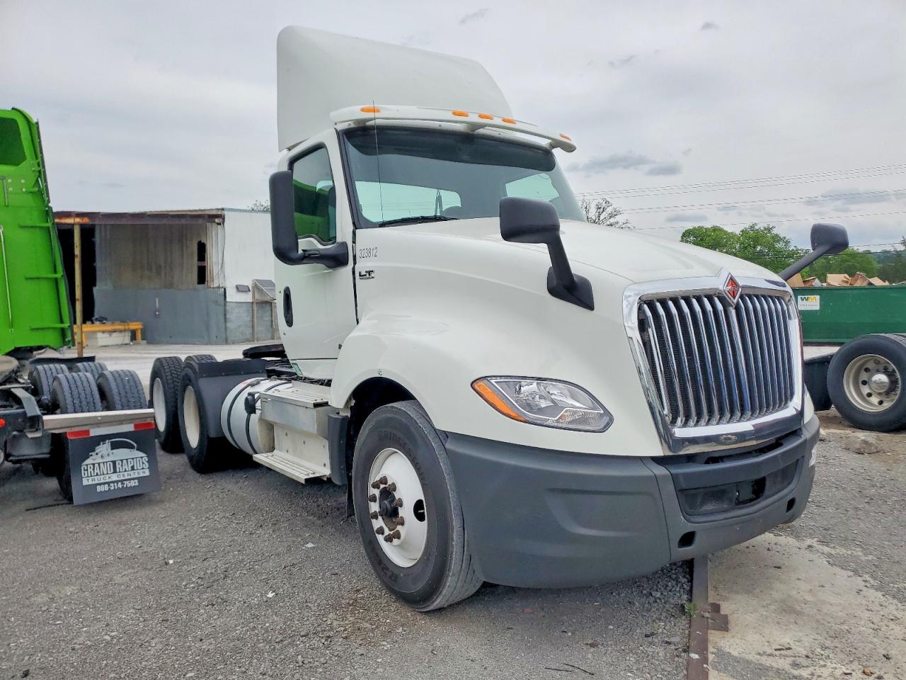 2019 International All other VIN 3HCDZTZR6KL732412 photo 1