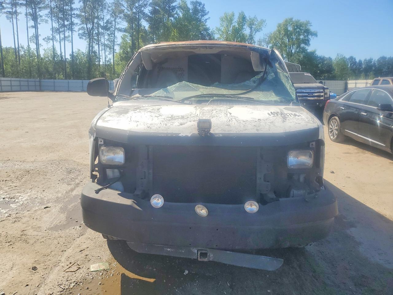 2005 Chevrolet Express VIN 1GCFG15X951140549 photo 5