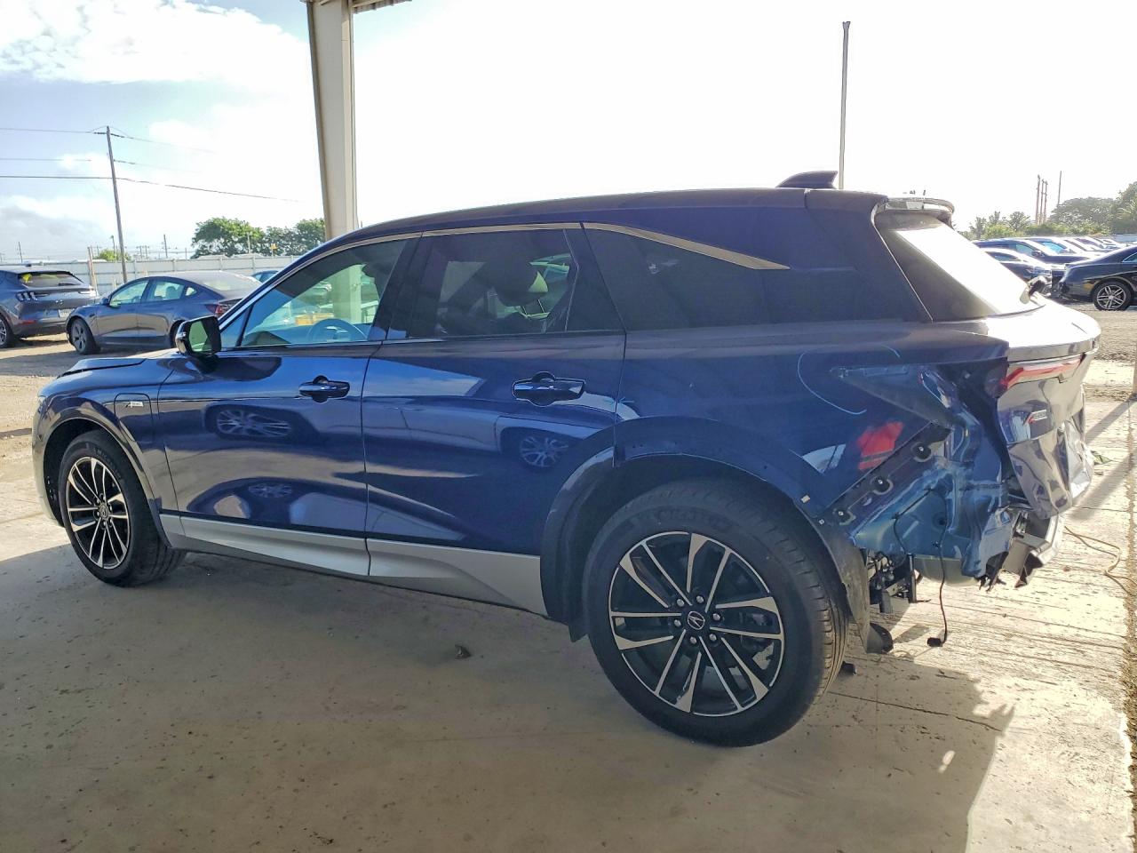 2024 Acura Zdx VIN 4W5KHMRK6RZ514184 photo 2