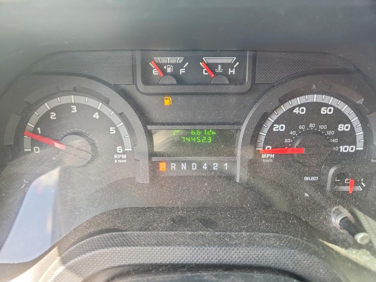 2017 FORD Econoline VIN 1FDWE3F64HDC68140 photo 9